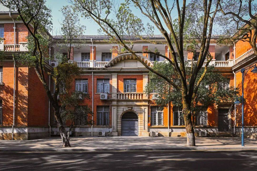 湖南大学(湖南大学智汇讲坛公开课开课财院)
