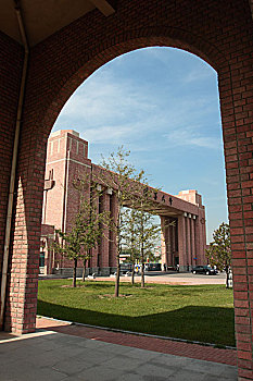 辽宁大学是985还是211